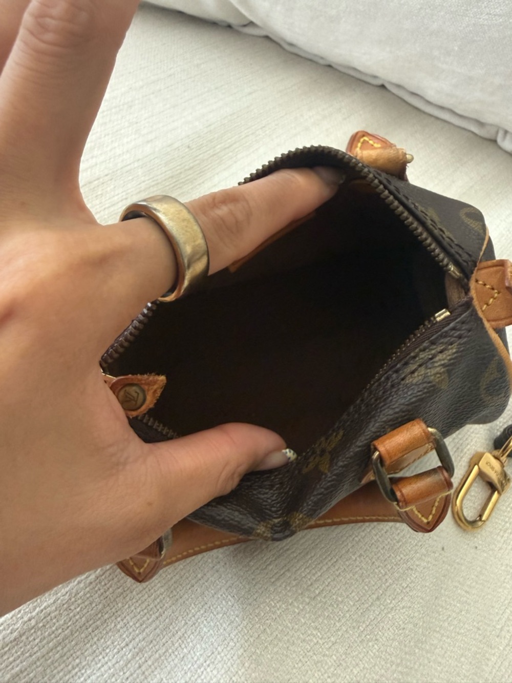 Vintage Louis Vuitton Monogram Mini Speedy Top-Handle Crossbody in Brown and Tan - Picture 3 of 7